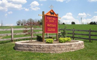 Raised bed retaining wall